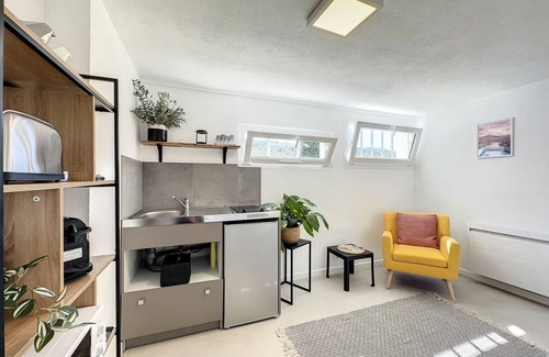 Carnoux-en-Provence Apartamento | Beau Studio Refait à Neuf à Proximité de Cassis