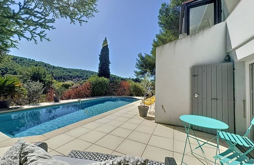 Carnoux-en-Provence Apartamento | Beau Studio Refait à Neuf à Proximité de Cassis