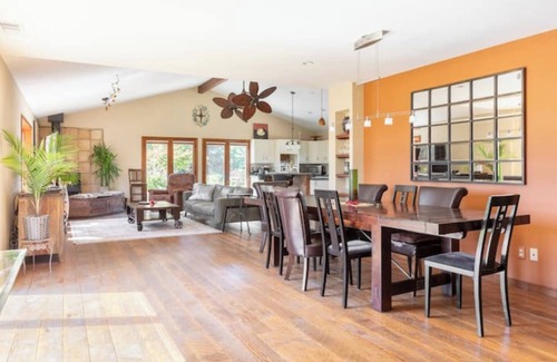 Sonoma Casa | Beautiful home bordered by vineyards with lots of outdoor space and amenities!