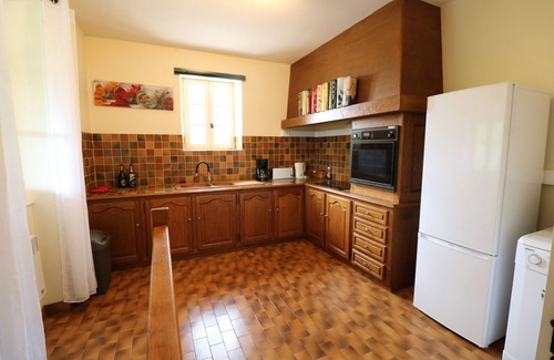 Saint-Cyprien Casa | BEAUSEJOUR: Large house with garden & swimming pool near village with all amenities