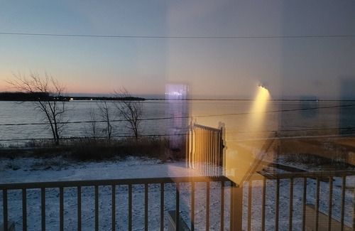 Salaberry De Valleyfield Casa | Beautiful spacious river view house, direct access to regional park