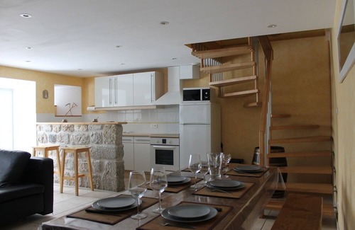Saint-Denis-en-Margeride Casa | Hermosa casa restaurada, todas las comodidades en el corazón de la Margeride