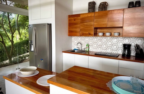 Punta Mala Villa | Beautiful Villa Lucia, Gated Tropical Retreat, Private Deck with Pool, Ojochal
