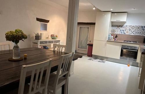 Saint-Pierre-de-Frugie Casa | Beautiful holiday home with lake 15min by bike