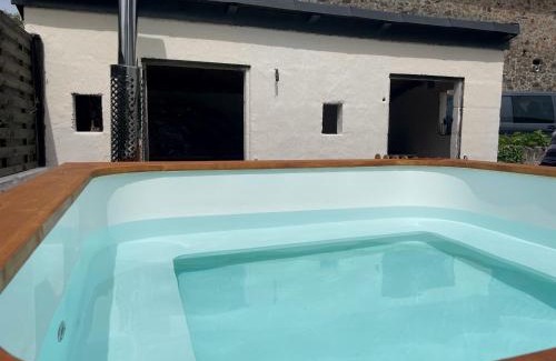 La Chapelle-Saint-Etienne Casa | Beautiful Cottage with private plunge pool/Hot Tub - 40 mins from Puy du Fou