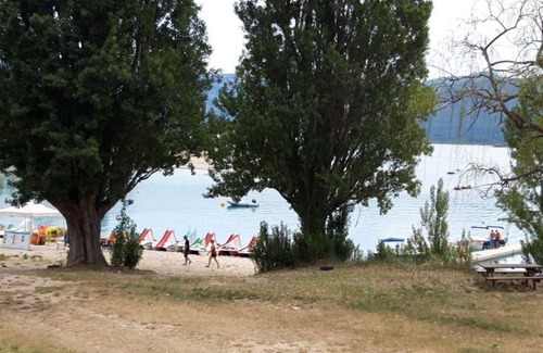 Sainte-Croix-du-Verdon Apartamento | Beautiful duplex apartment