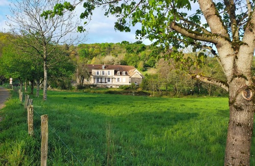 Villeneuve-sous-Pymont Cama Y Desayuno | Beautiful place in nature for familles and friendship !