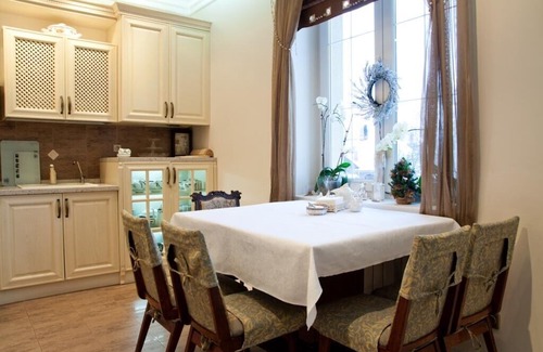 Yavory Apartamento | Beautiful 3-Room Flat in Lychakivskyi District