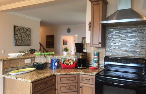 Terrell Casa | Lake House in Paradise, 2,567 pies cuadrados, construido en 2014 $ 200 o más