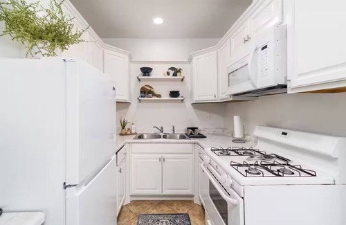 Civic Core Apartamento | Beautiful 1 BD Condo in Downtown San Diego.