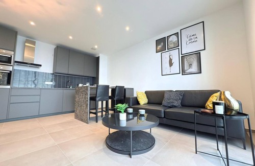 Esch-sur-Alzette Apartamento | Beautiful 1 bedroom flat w terrace