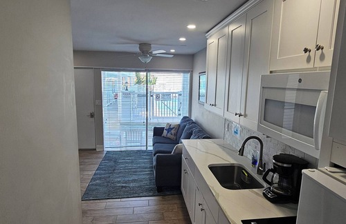 Cape May - Wildwood Condominio | Hermoso condominio de 1 habitación a pasos de la playa y el paseo marítimo.