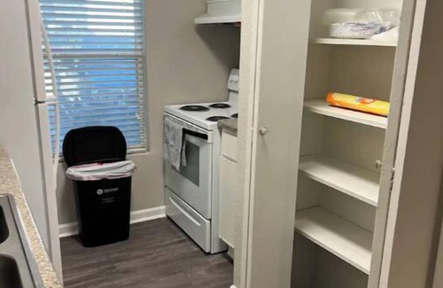 George Bush Park/Eldridge Apartamento | Beautiful 1-bedroom Townhome with nice amenities.