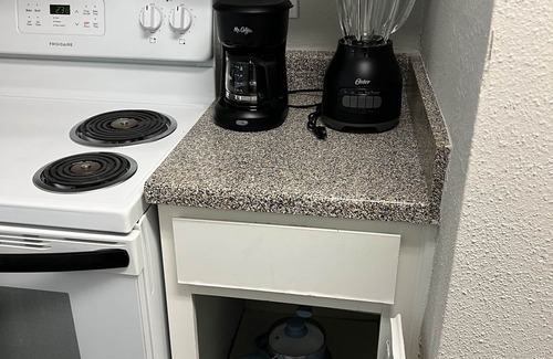 George Bush Park/Eldridge Apartamento | Beautiful 1-bedroom Townhome with nice amenities.