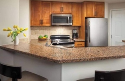 Palm Desert Hotel | Beautiful 1 Bedroom/ 1 Bath Villa at Shadow Ridge! Your Home for Stagecoach 2026