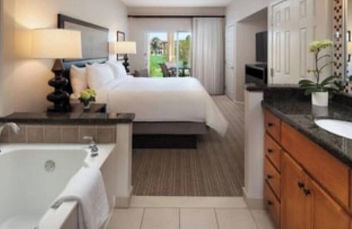 Palm Desert Hotel | Beautiful 1 Bedroom/ 1 Bath Villa at Shadow Ridge! Your Home for Stagecoach 2026