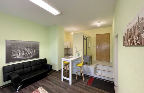 Bad Camberg Apartamento | Beautiful 1-room apartment at the watermill.