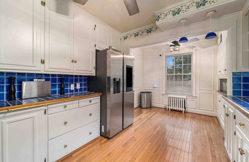 Grosse Pointe Apartamento | Beautiful 1920s Historic Home with Screened Porch‼️