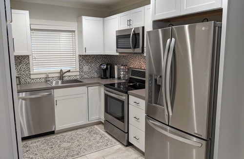 St. Petersburg - Clearwater Casa | Beautiful 1930s bungalow with lots of charm, Great place to relax.