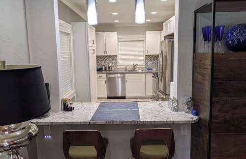 St. Petersburg - Clearwater Casa | Beautiful 1930s bungalow with lots of charm, Great place to relax.