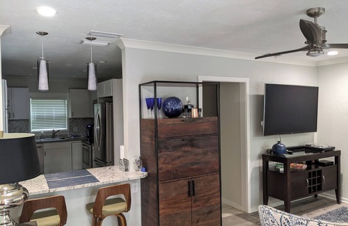St. Petersburg - Clearwater Casa | Beautiful 1930s bungalow with lots of charm, Great place to relax.