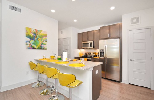 Spring Apartamento | Beautiful 1BD/Pool View Apt