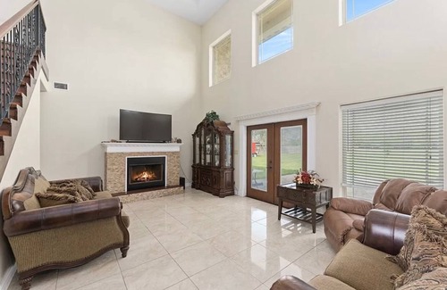 Los Fresnos Casa | Beautiful 2 acre ranch house 20 min from the beach.