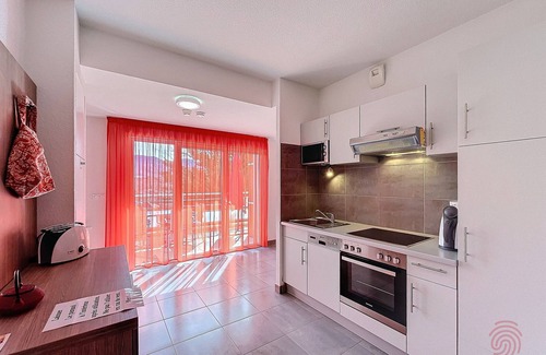 Lamalou-les-Bains Apartamento | Hermoso apartamento F3 con aire acondicionado, terrazas y parking. A 50m del centro y de los baños termales