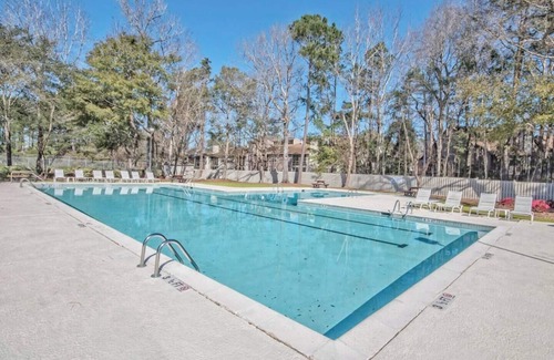 North Charleston Condominio | Beautiful 2 Bed/Near Everything!