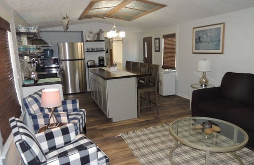 Port Clinton Casa | Beautiful 2 bed 2 bath recent renovation