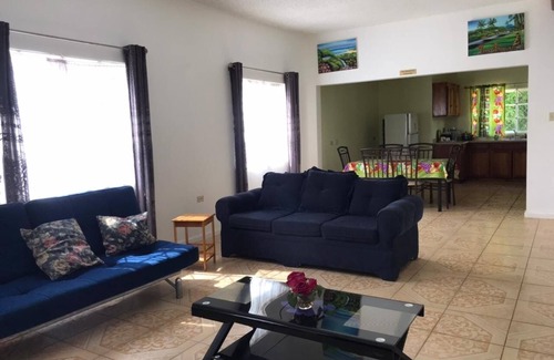Silver Sands Apartamento | Beautiful 2-Bed Apartment in sunny Jamaica