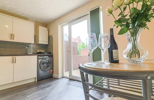 Cleethorpes Casa | Beautiful 2 Bed Semi Detached House, Cleethorpes - Holidays or Contractors