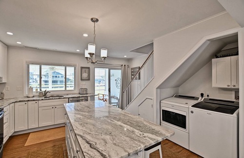 South Bethany Casa | Beautiful 2 bed Townhouse in Bayshore Breeze! Close to State Park Beaches! Dock, Beach Town, Restaurants and More!