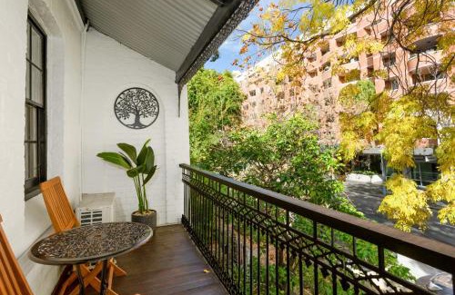 Darling Harbour Casa | Beautiful 2-Bed Terrace House with Outdoor Areas