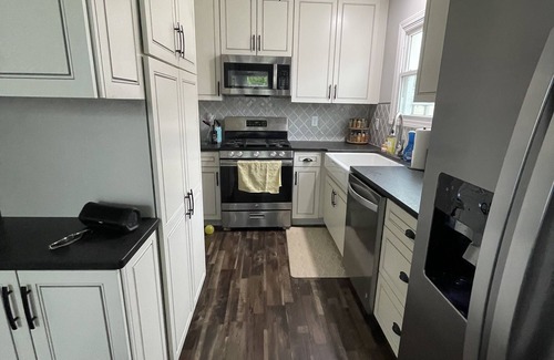 Speedway Casa | Beautiful 2 Bedroom 3 Bathroom Walking Distance To Indianapolis Motor Speedway