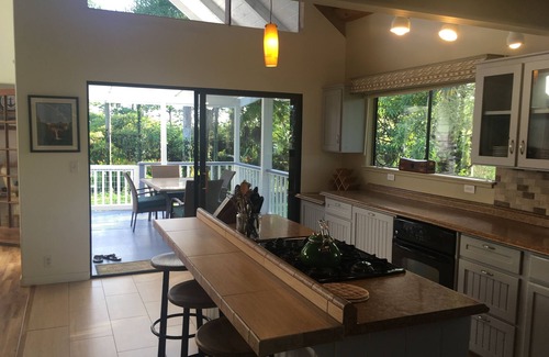 Keaau Casa | Beautiful 2 Bedroom, 1 bath, full kitchen, secluded acre of gardens
