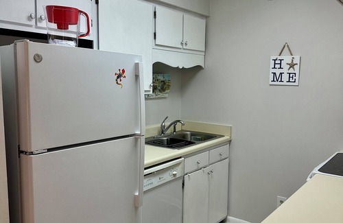 Calabash Condominio | Beautiful 2-bedroom condo with King Bed, 2 Twins and a sofa bed in Calabash, NC!