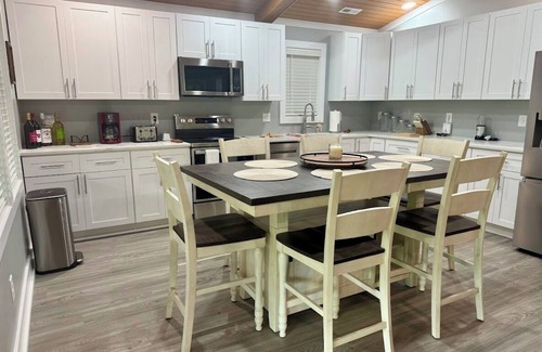 Burgaw Casa | Beautiful 2-bedroom house on the Cape Fear River