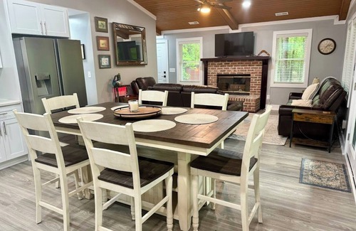 Burgaw Casa | Beautiful 2-bedroom house on the Cape Fear River