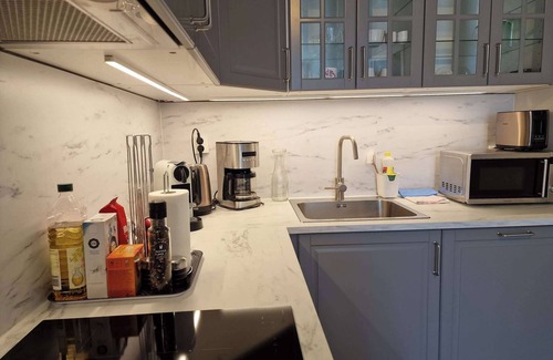 Stavanger Casa | ★ Beautiful 2-Bedroom In City Center, w / Balcony + Free Parking