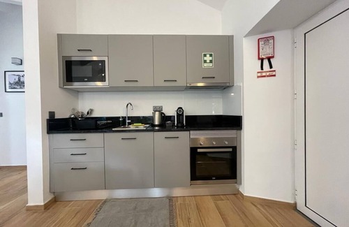 Calheta Casa | Beautiful 2 Bedroom Ocean Front Stone House In São Jorge, Azores (Belo Canto)