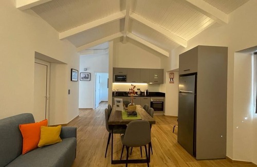 Calheta Casa | Beautiful 2 Bedroom Ocean Front Stone House In São Jorge, Azores (Belo Canto)