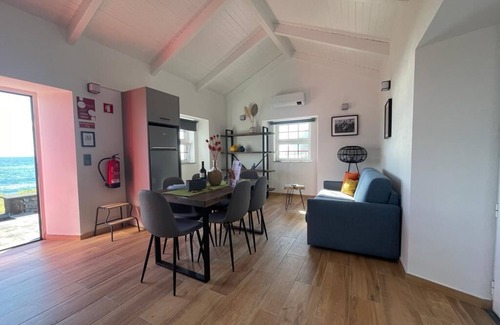 Calheta Casa | Beautiful 2 Bedroom Ocean Front Stone House In São Jorge, Azores (Belo Canto)