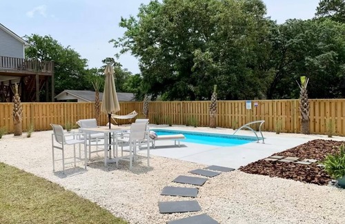 Tranquil Harbour Casa | Beautiful 2 Bedroom 1 Bath House, Dog Friendly, Pool, Sleeps 4