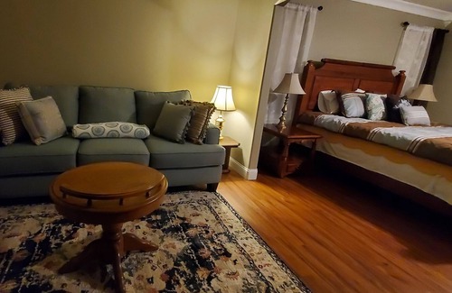 Ephrata Casa | Beautiful 2 story House with Fireplace