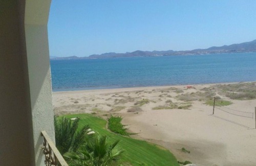 La Paz Condominio | Beautiful 2400 sq foot Condo on beach pickleball community top floor golf course