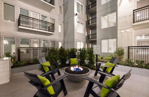 The Galleria Apartamento | Beautiful 2B/2B Apartment in the Galleria