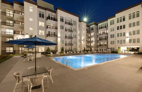 The Galleria Apartamento | Beautiful 2B/2B Apartment in the Galleria