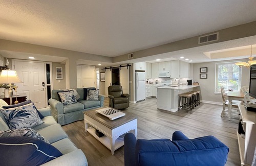 South Beach Condominio | BEAUTIFUL 2BR VILLA WITH PATIO STEPS TO BEACH & SOUTH BEACH HILTON HEAD