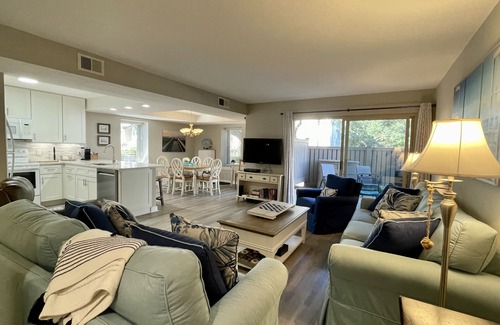 South Beach Condominio | BEAUTIFUL 2BR VILLA WITH PATIO STEPS TO BEACH & SOUTH BEACH HILTON HEAD
